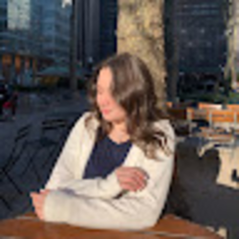 Meet your Posher, Emine